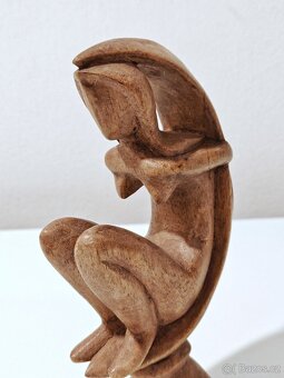 Stará dřevěná soška - 2