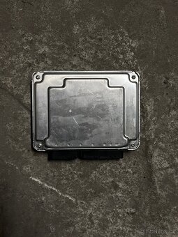 Řídicí jednotka motoru 038 906 019 - 2