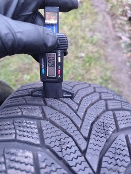 Zimní pneu 235/55/17 - 2