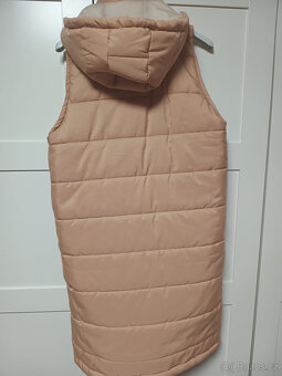 Nová teplá vesta s kapucí M - 2