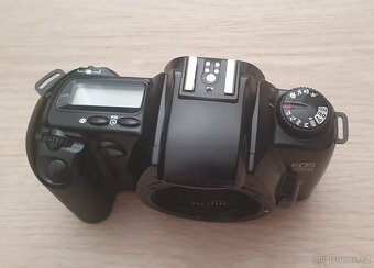 Canon EOS 3000 - 2