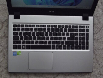 Acer Aspire V3-574G - 2