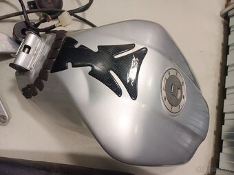 Náhradní díly Yamaha FZS 600 Fazer - 2