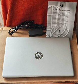 Zánovní Notebook HP 17,3 SSD M2 512GB FULL HD PC: 13 990,- - 2
