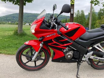 Honda CBR 125R - 2