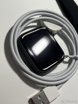 Apple watch 4 44mm černé - 2