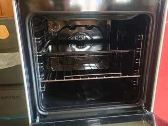 Kombinovaný sporák Indesit Retro IS5G8MHJ/E - 2