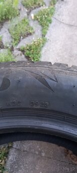 Pneu 235x55 R18 - 2