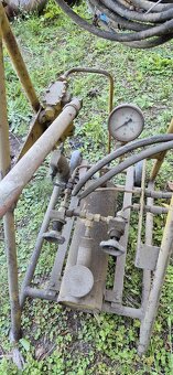 Ruční hydraulické čerpadlo - 2
