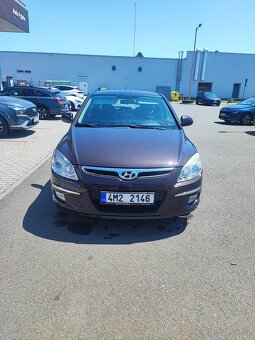 i30, 1,4 80kw,najeto 93000km - 2