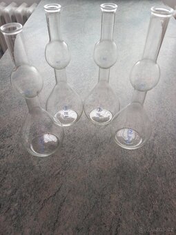 laboratorní chemické baňky - 2