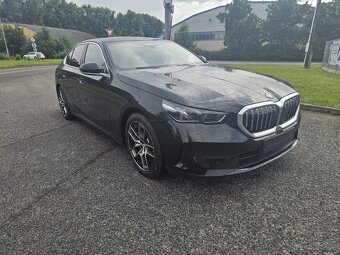 BMW i5 xDrive40 G60 Sapphire Black 2025 - 2