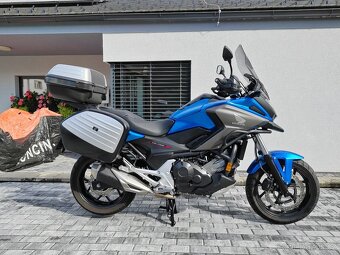 Honda Nc 750x najeto 5900km - 2