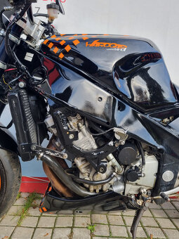 Yamaha FZR 1000 EXUP - 2