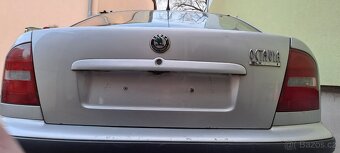 Páté kufrove  dveře škoda Octavia1 - 2