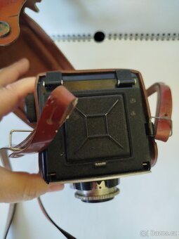 Starý fotoaparát Lubitel 2 - 2