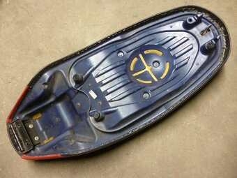 Yamaha X-city 125, 250. Sedadlo. Od 2007 - 2