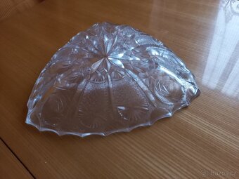 broušená mísa - trojúhelníkový tvar - 2