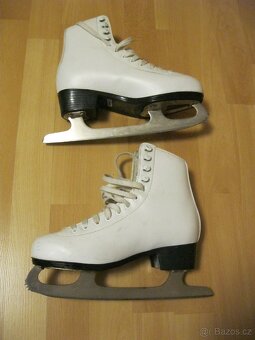 Dámské / dívčí brusle Crowned 36 - 2