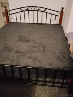 Kovová postel+ matrace ZDARMA - 2