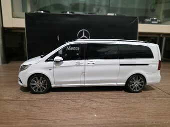 Mercedes Benz V-Klasse Model 1:18 - 2