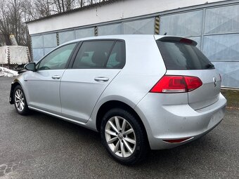 Náhradní díly VW Golf 7 stříbrný hatchback - 2