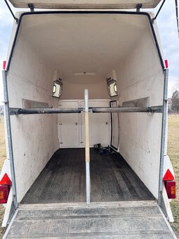 Prodám přepravník na 2 koně Mustang - 2