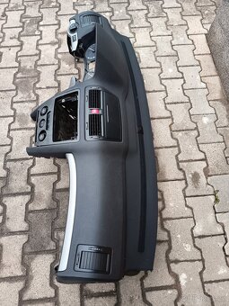 Prodam palubní deska Octavia 2 - 2