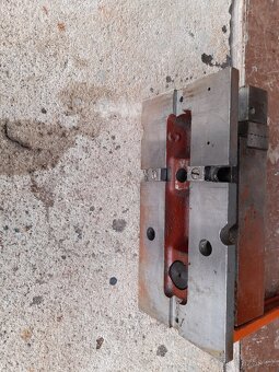 Strojní svěrák - 2