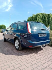 Ford Focus II 1.6benzin 74kw - 2