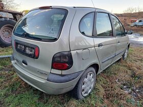 Renault Scenic 1.6i - 2