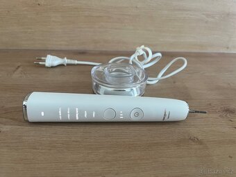 S onický kartáček Sonicare DiamondClean HX993B - 2