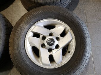 Hyundai Terracan alu 16 + pneu 255/65/16. - 2