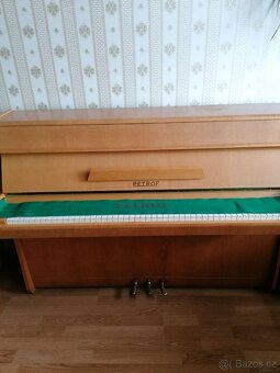 Piano Petrof - 2