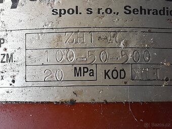 Hydraulický dvojčinný válec - 2