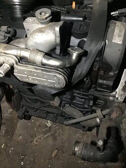 Motor AVQ najeto 170tis km - 2
