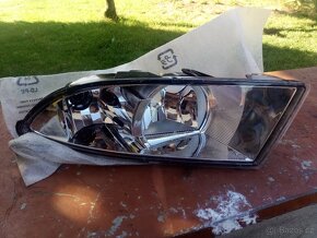 1NE 010.299-111 Mlhové světlo levé a škoda fabia 2 - 2