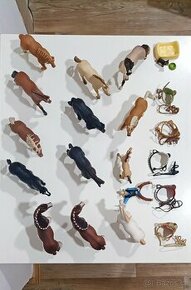 Schleich koně a příslušenství. - 2