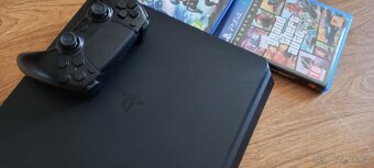 Playstation 4 slim - 2