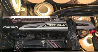 Sapphire Nitro+ Radeon RX6700XT 12Gb - 2