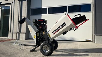 Benzínový štiepkovač dřeva LUMAG RAMBO-HC10PRO - 2