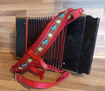 Heligonka (harmonika,akordeon) Hohner, celodřevěná - 2
