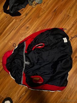 Zateplená vesta HC Olomouc – velikost S - 2