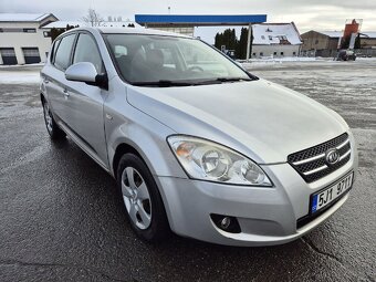 Kia Ceed 2007 1.6 CRDi - klima, tažné, vyhřívané sedačky - 2