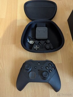 Xbox series X , Elite ovladač , sluchátka - 2