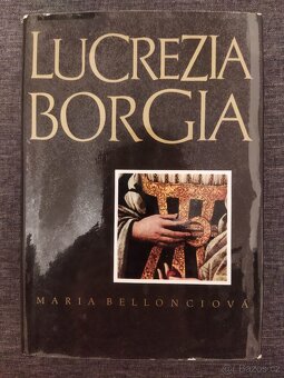 Knihy starší, které jsou opotřebované i novější - 2