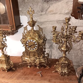 Staré bronzové hodiny - 2