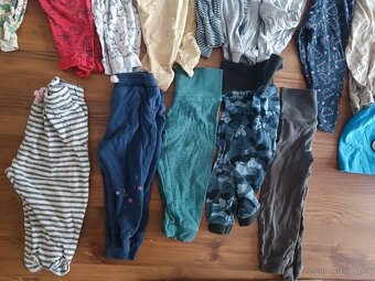 Velký balík oblečení 6-12 měsíců - 2