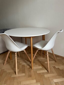 Jídelní stůl+židle - 2