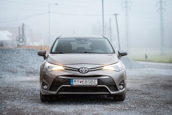 TOYOTA AVENSIS Combi 2.0 105kW 2017 - 2